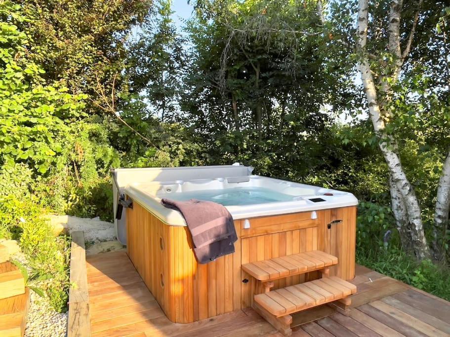 Gite De Charme 5 Etoiles Pour Couple Avec Sauna Et Jacuzzi Exterieurs Privatifs Peaugres Zewnętrze zdjęcie